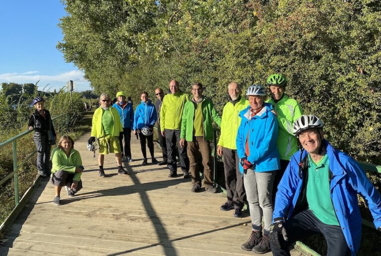 Mit Grünen Landtagskandidaten auf der Leimbachroute unterwegs